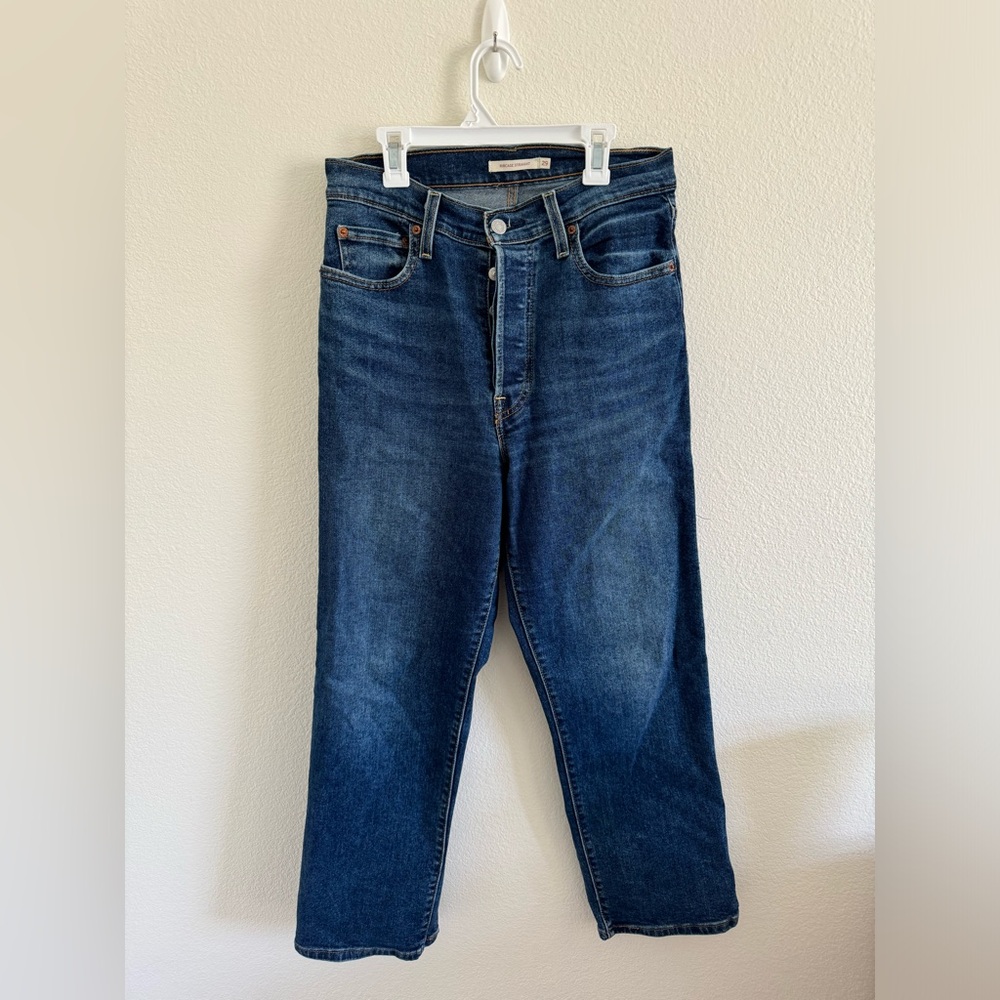 Levi’s Women’s Ribcage Ankle Straight Jeans